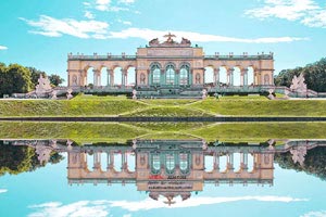 桑德兰后防稳固，为球队保持不败战绩